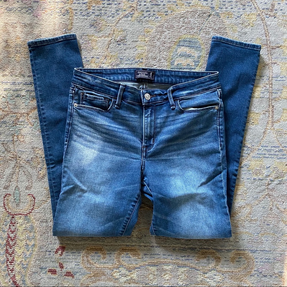 Worn 1x A&F • Harper Super Skinny Jeans • Size 6 / 28